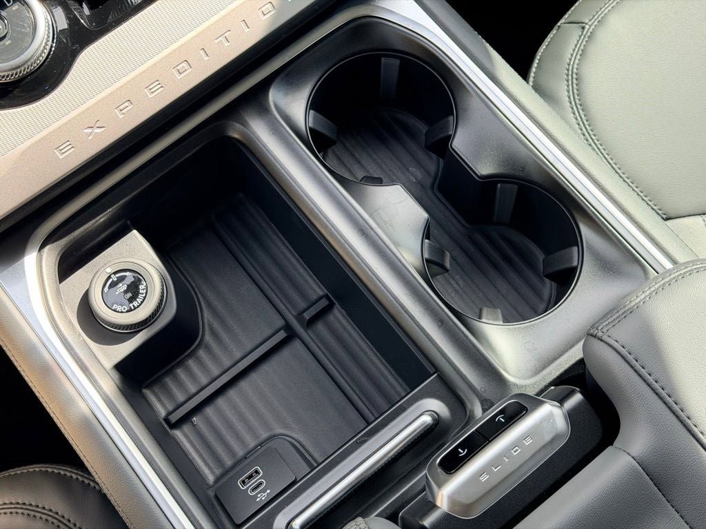 New 2026 Ford Expedition Active AWD/4WD image 23