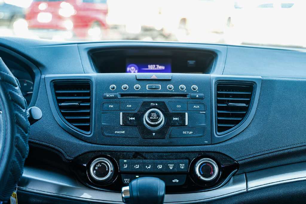 Used 2015 Honda CR-V LX image 11