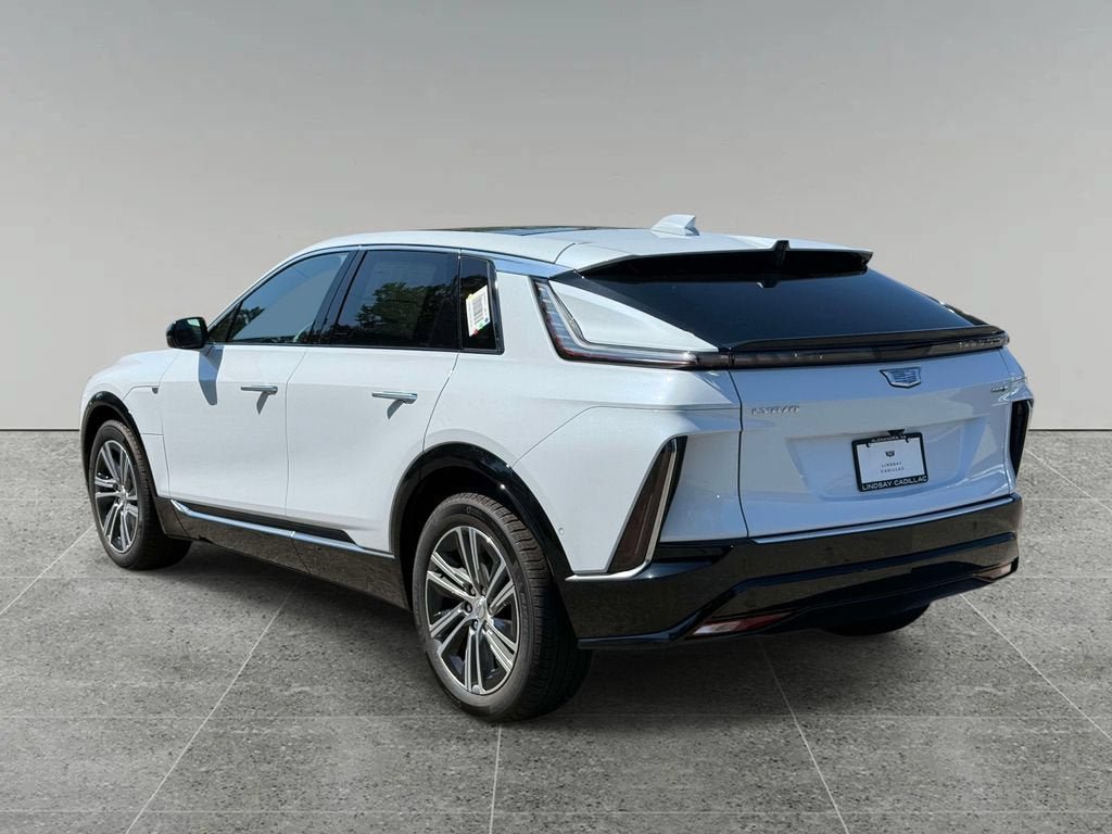 New 2026 Cadillac Lyriq Luxury RWD image 9