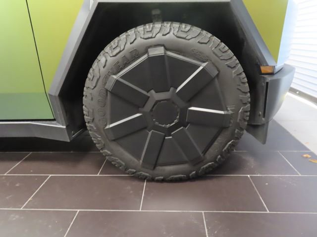 Used 2024 Tesla Cybertruck Cyberbeast image 19