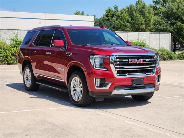 Used 2021 GMC Yukon SLT w/ SLT Premium Package image 4