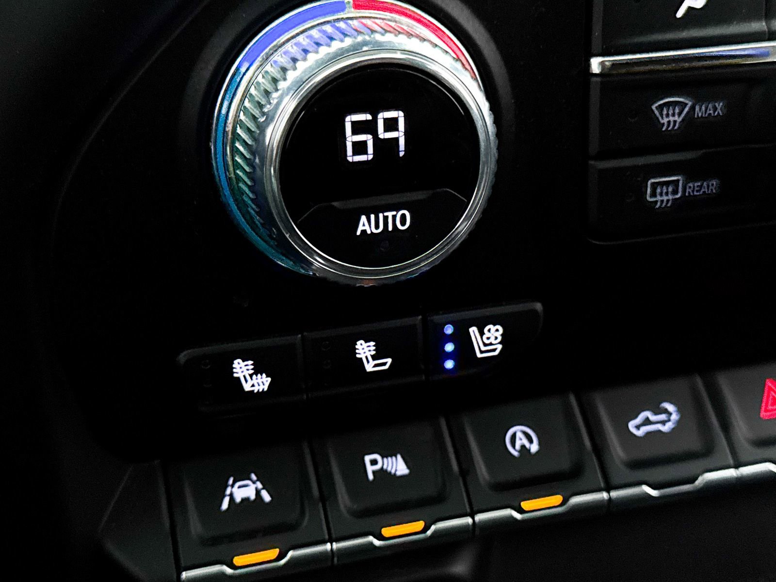 Used 2021 GMC Sierra 1500 AT4 w/ AT4 Value Package image 28