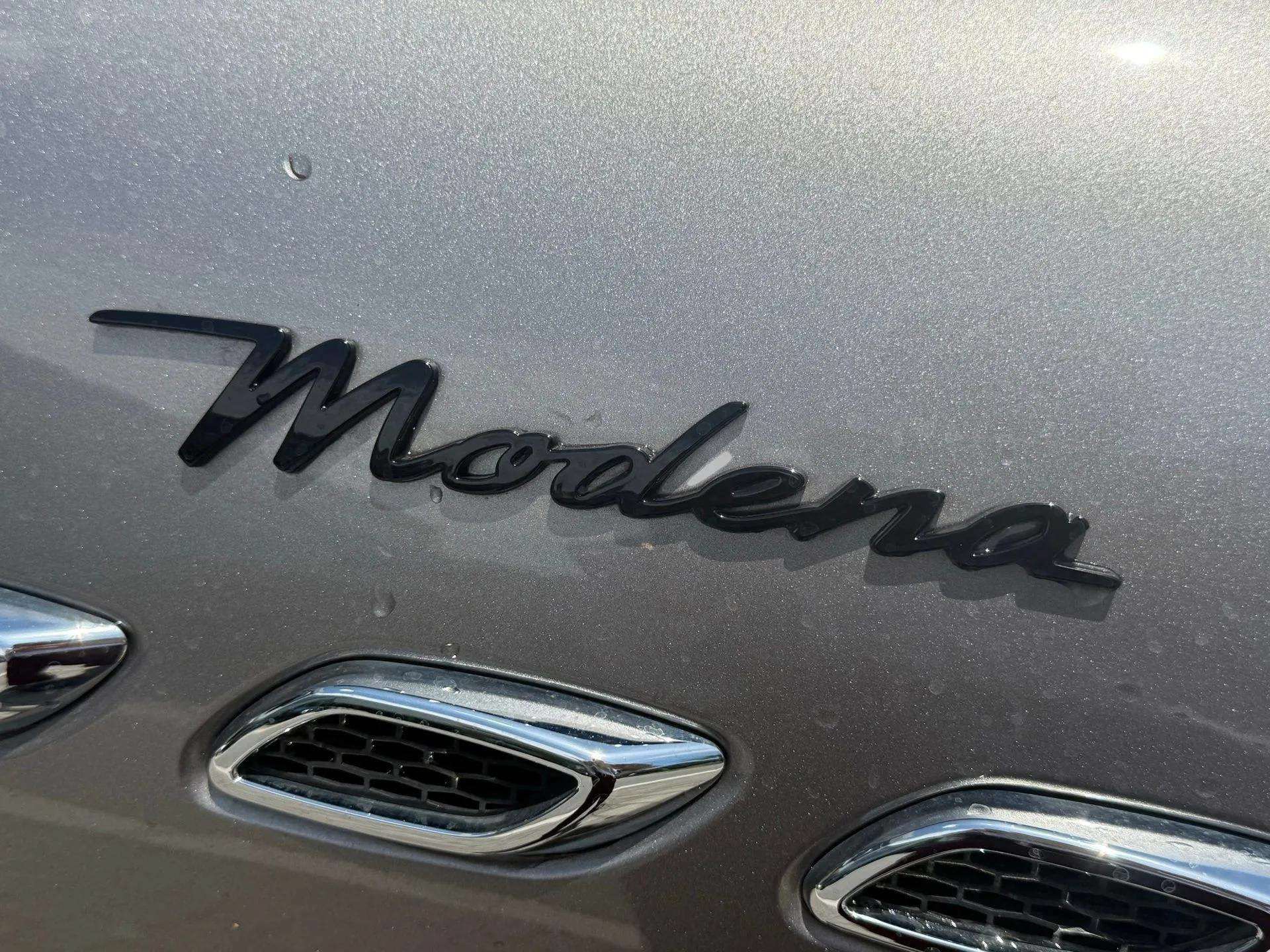 Used 2022 Maserati Levante Modena AWD/4WD image 19