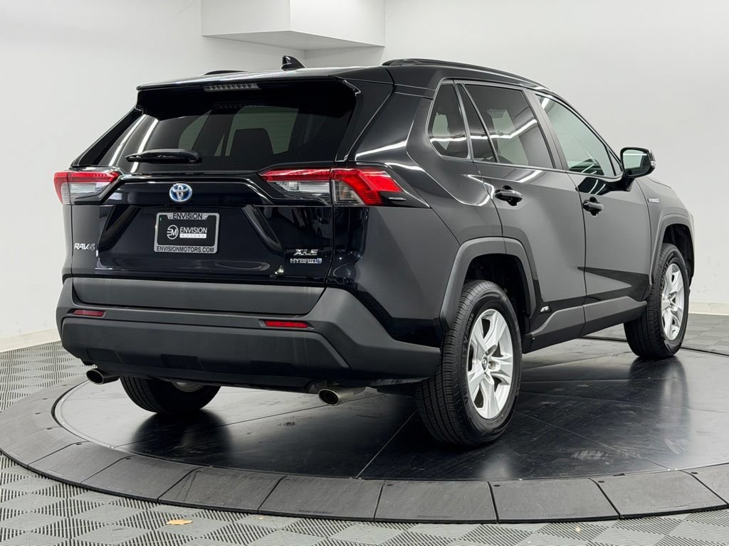 Used 2021 Toyota RAV4 XLE w/ Carpet Mat Package (TMS) AWD/4WD image 10