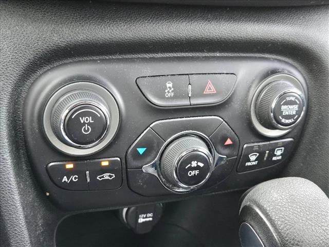 Used 2015 Dodge Dart SXT w/ Sun/Sound Group image 21