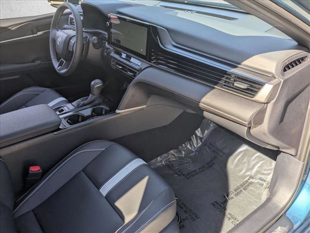 Used 2025 Toyota Camry SE image 19