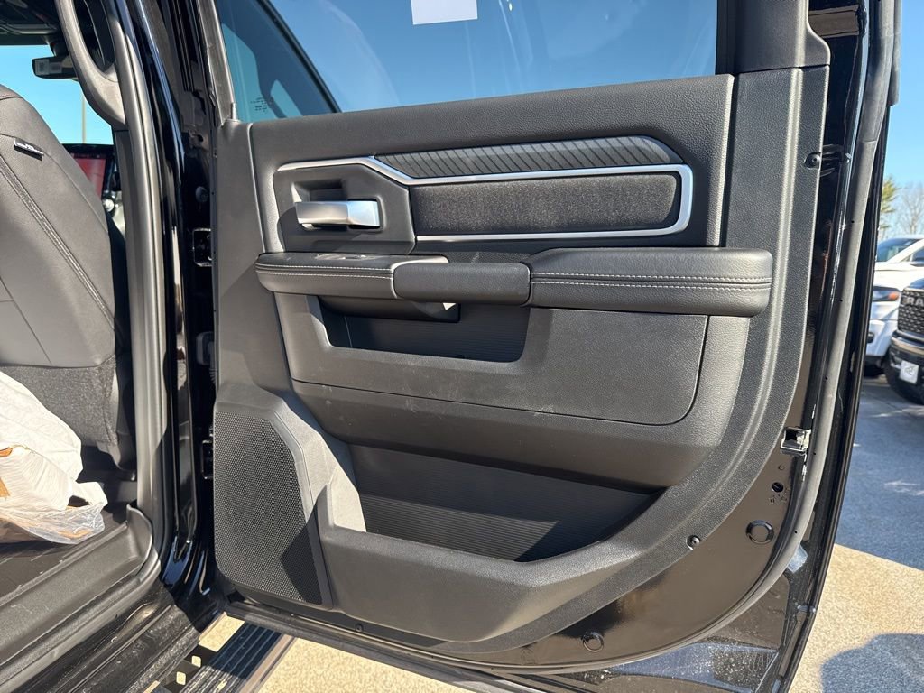 New 2025 RAM 2500 Big Horn AWD/4WD image 28