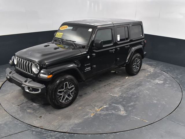 Used 2024 Jeep Wrangler Sahara image 30