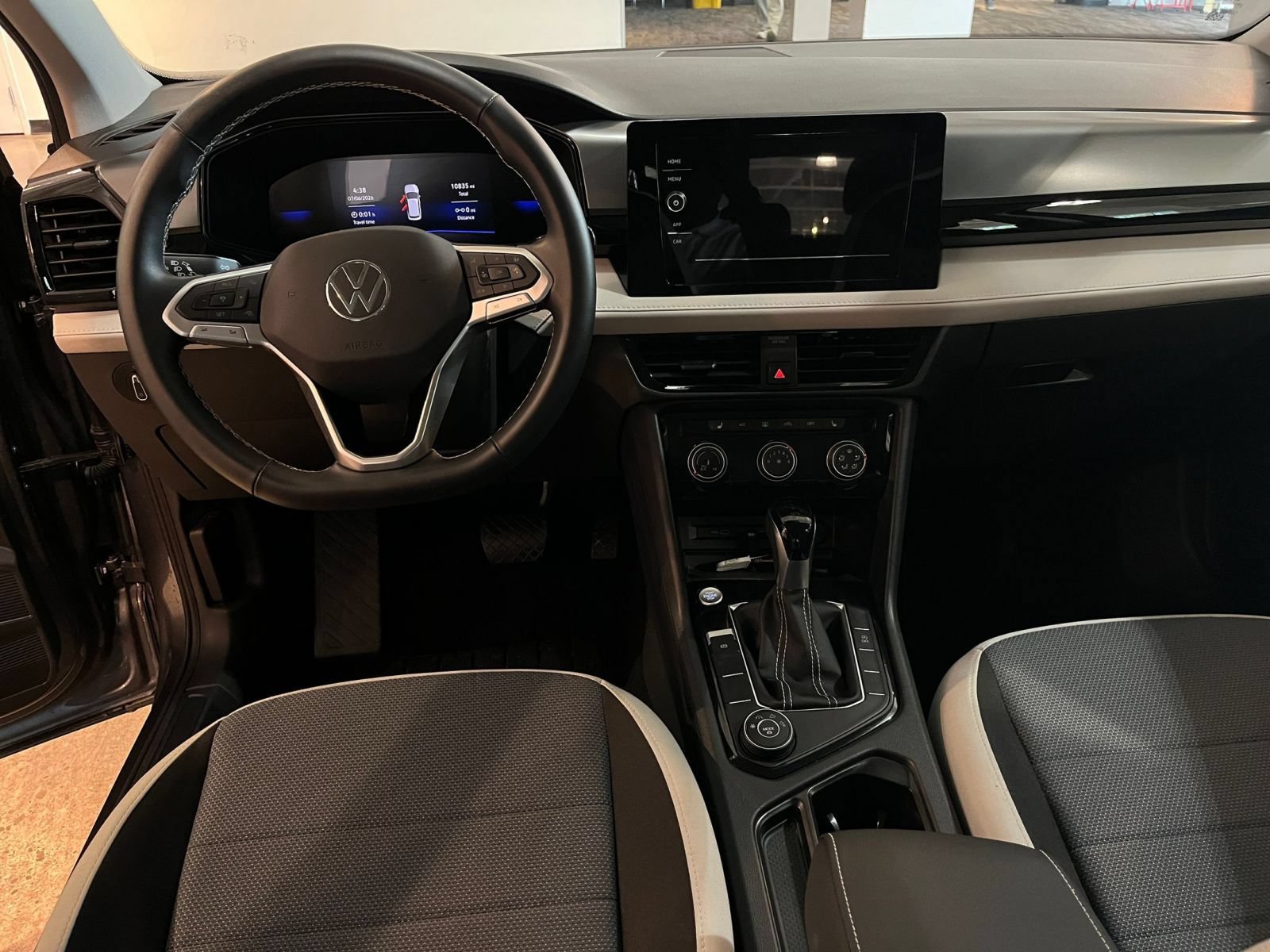 Used 2026 Volkswagen Taos S AWD/4WD image 32