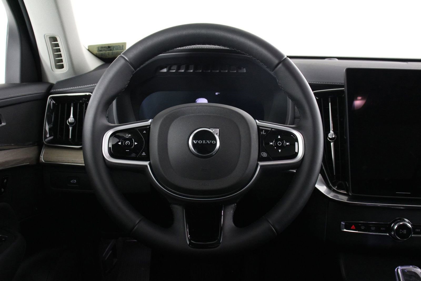 Certified 2026 Volvo XC90 B5 Plus image 8