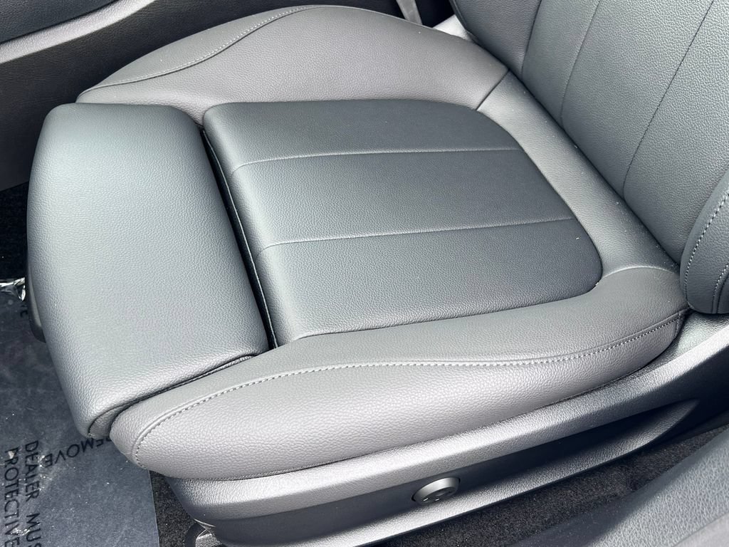 New 2025 Mercedes-Benz CLA 250 4MATIC image 12