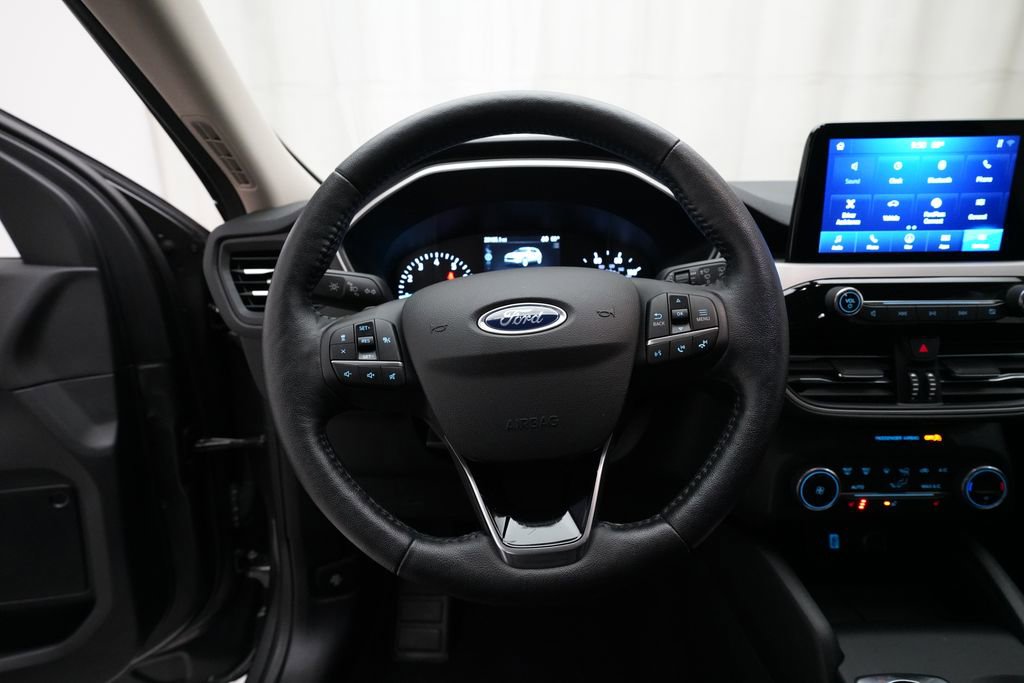 Used 2020 Ford Escape SEL image 4