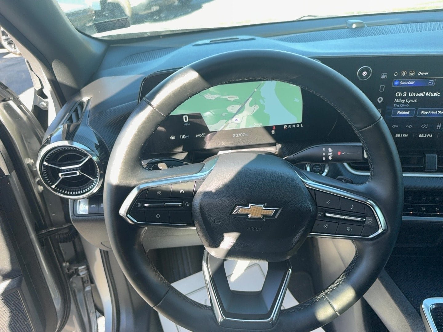 Used 2026 Chevrolet Equinox LT AWD/4WD image 13