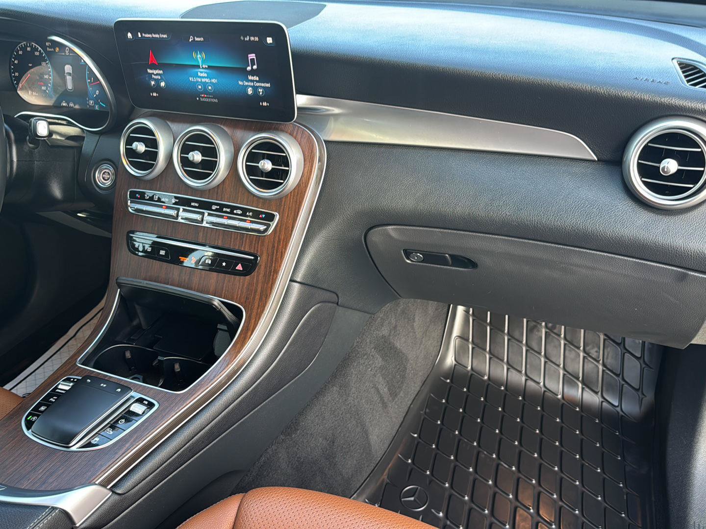 Used 2022 Mercedes-Benz GLC 300 4MATIC image 15