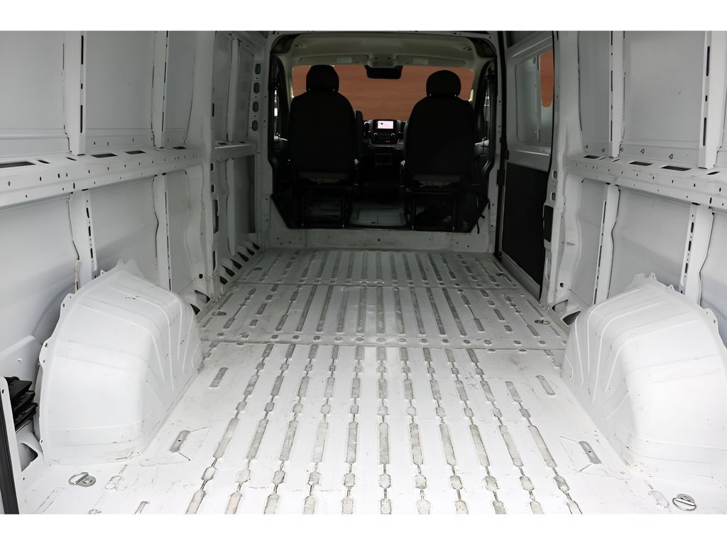 Used 2025 RAM ProMaster 2500 w/ Convenience Group FWD image 15