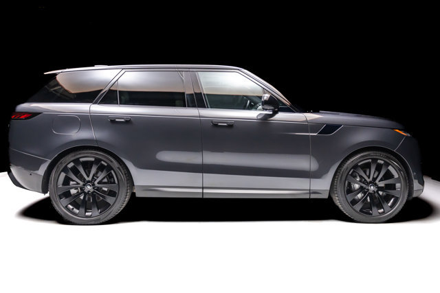Used 2023 Land Rover Range Rover Sport SE AWD/4WD image 2