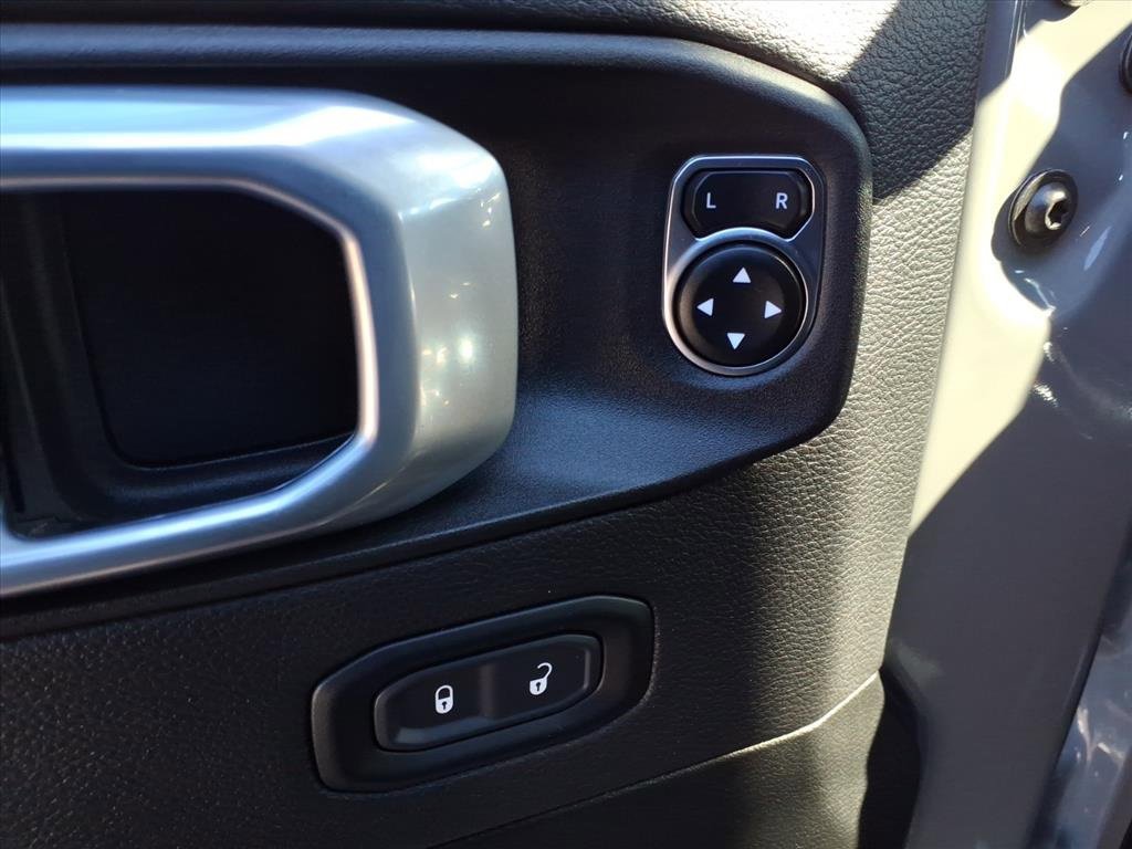 Used 2022 Jeep Gladiator Rubicon w/ LED Lighting Group image 14