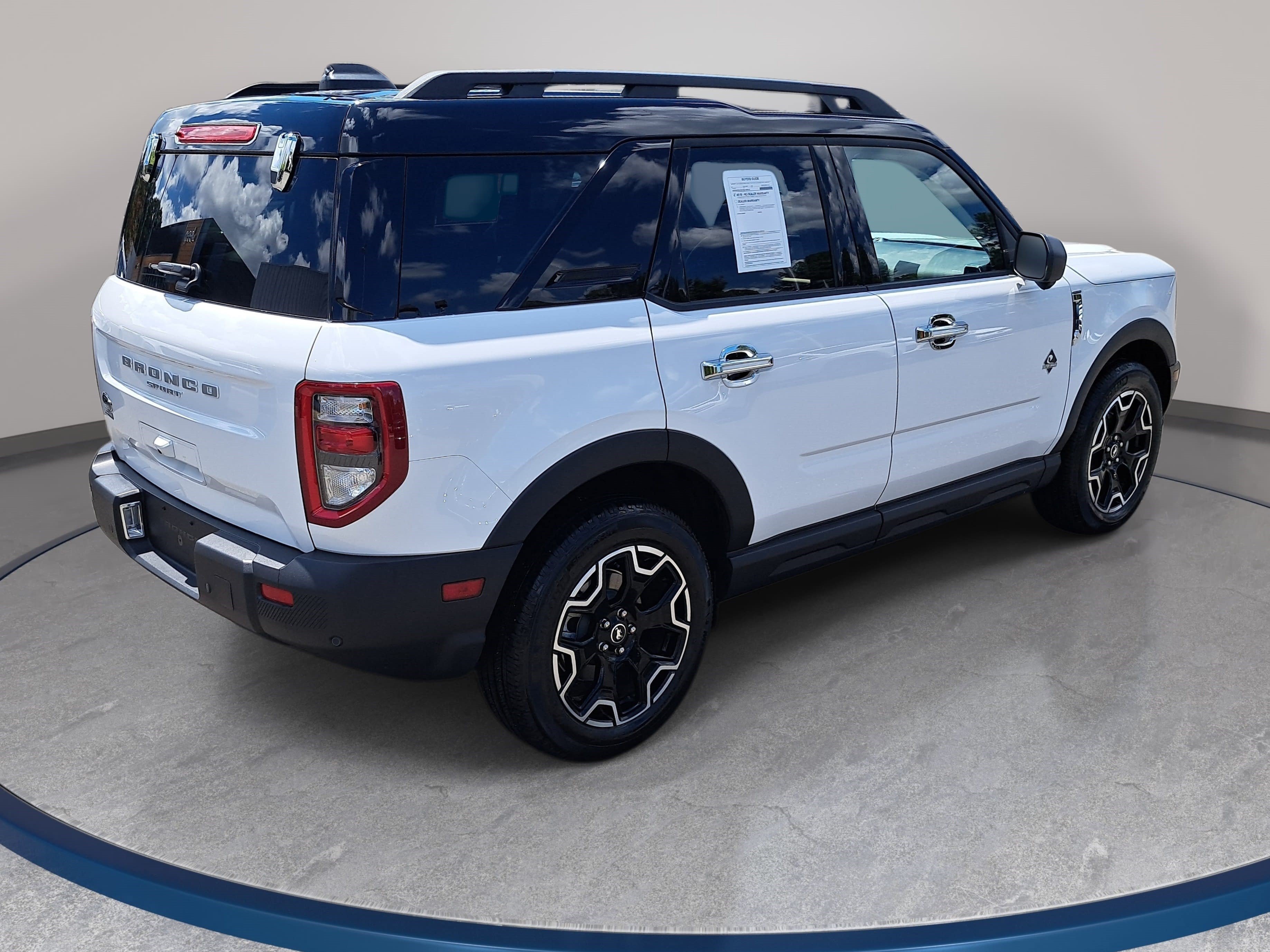 Used 2025 Ford Bronco Sport Outer Banks w/ Outer Banks Tech Package+ AWD/4WD image 5