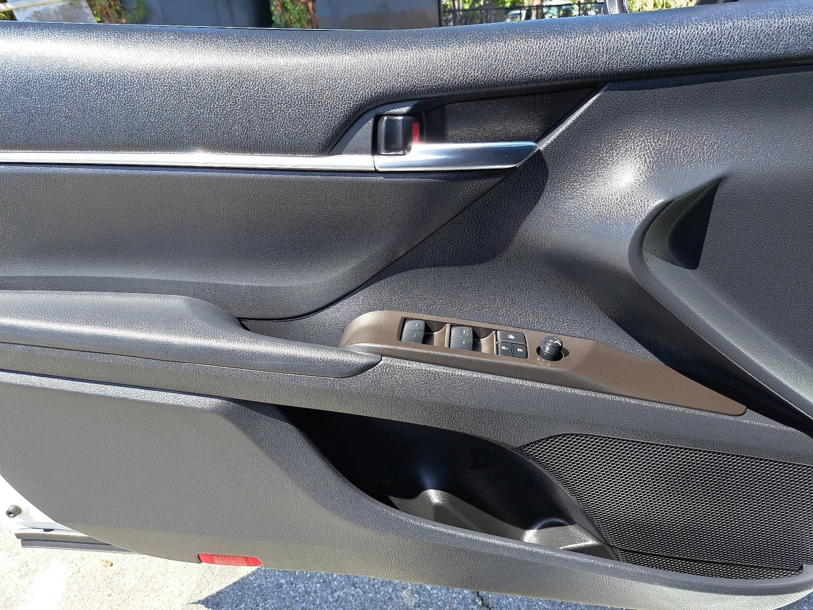 Used 2023 Toyota Camry LE FWD image 28