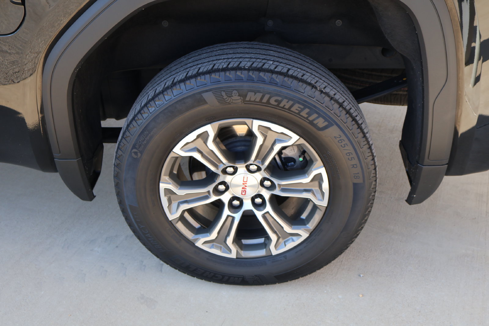 Used 2025 GMC Sierra 1500 SLT AWD/4WD image 13