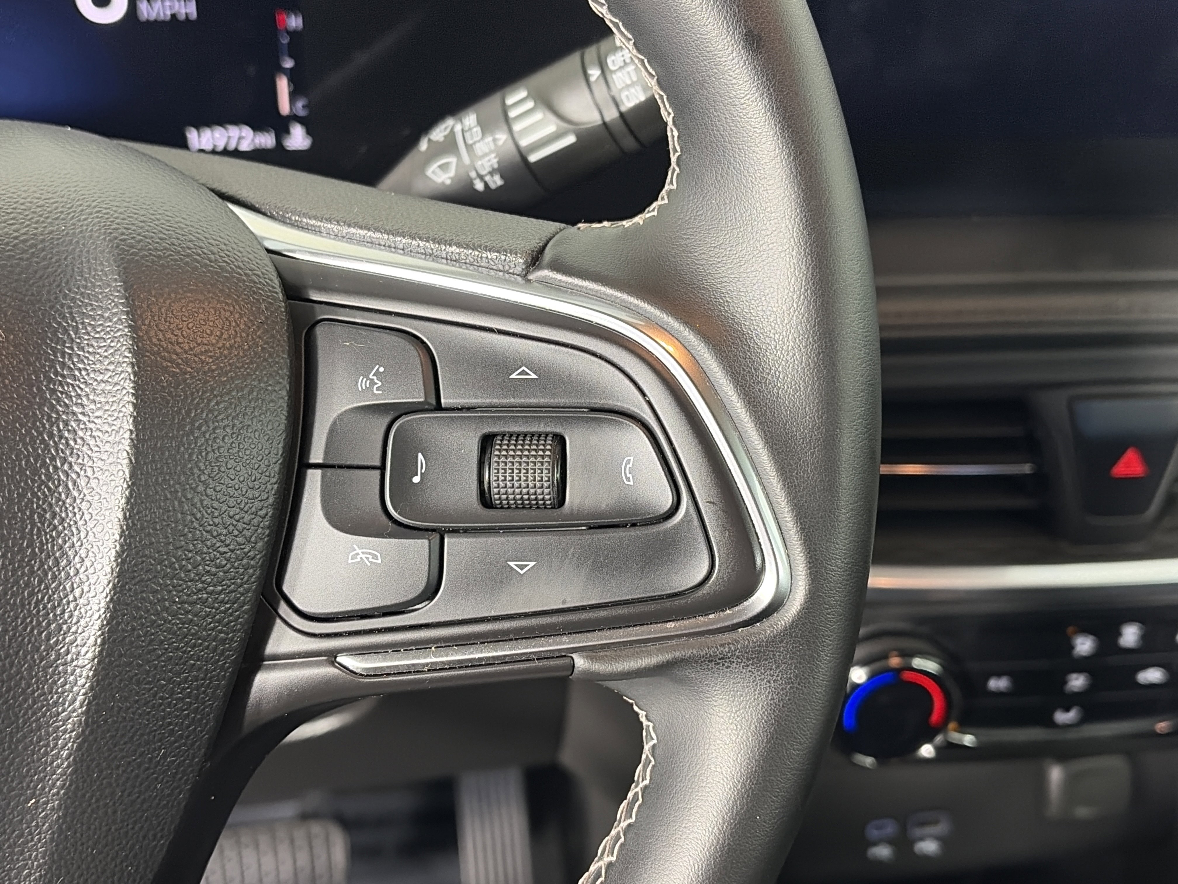 Used 2024 Buick Encore GX Preferred image 27