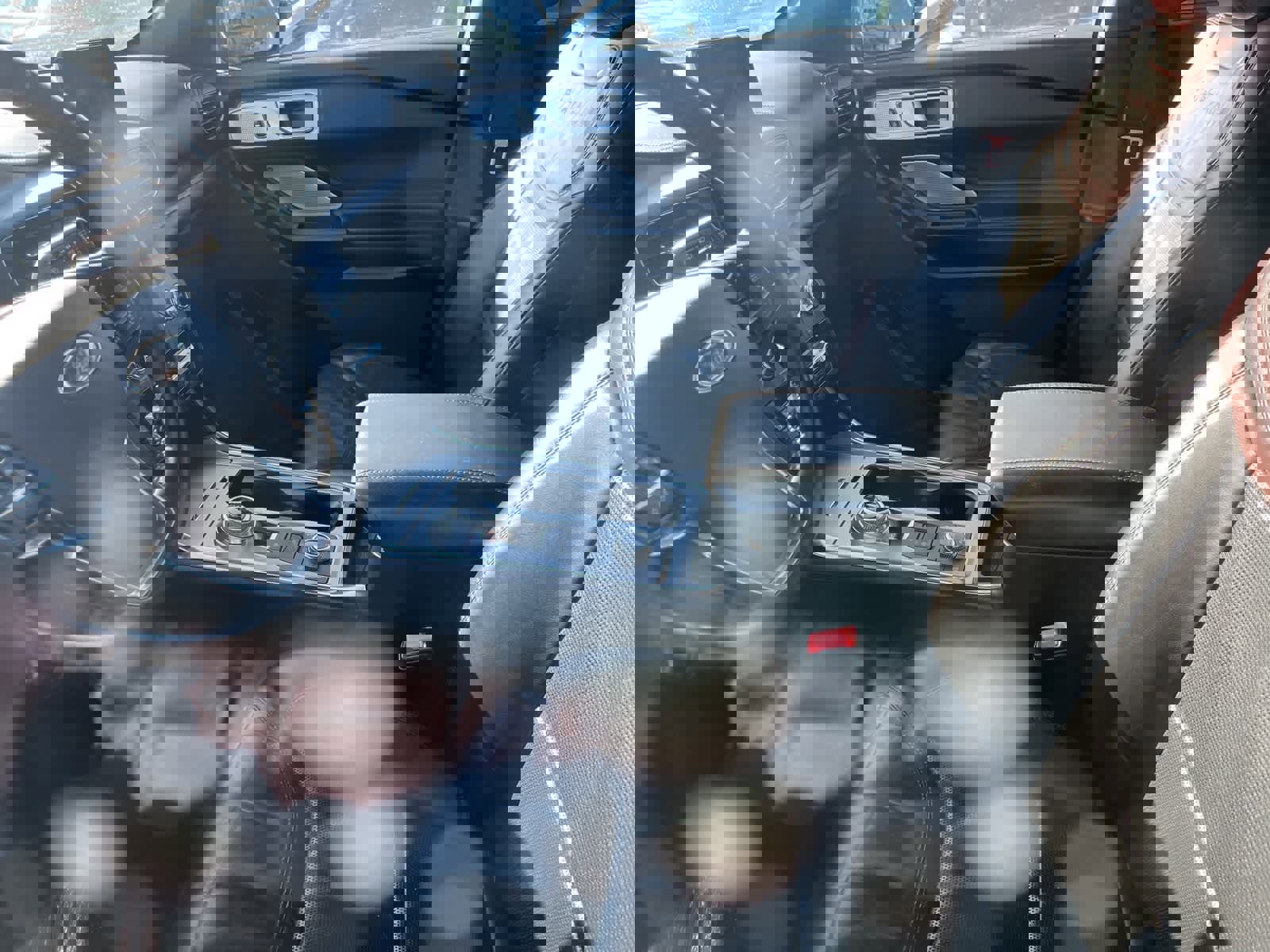 Used 2020 Ford Explorer Platinum w/ Premium Technology Package image 28