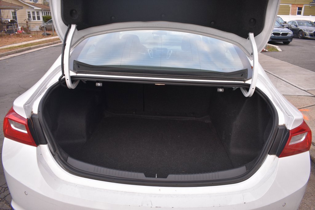 Used 2024 Chevrolet Malibu LT image 33