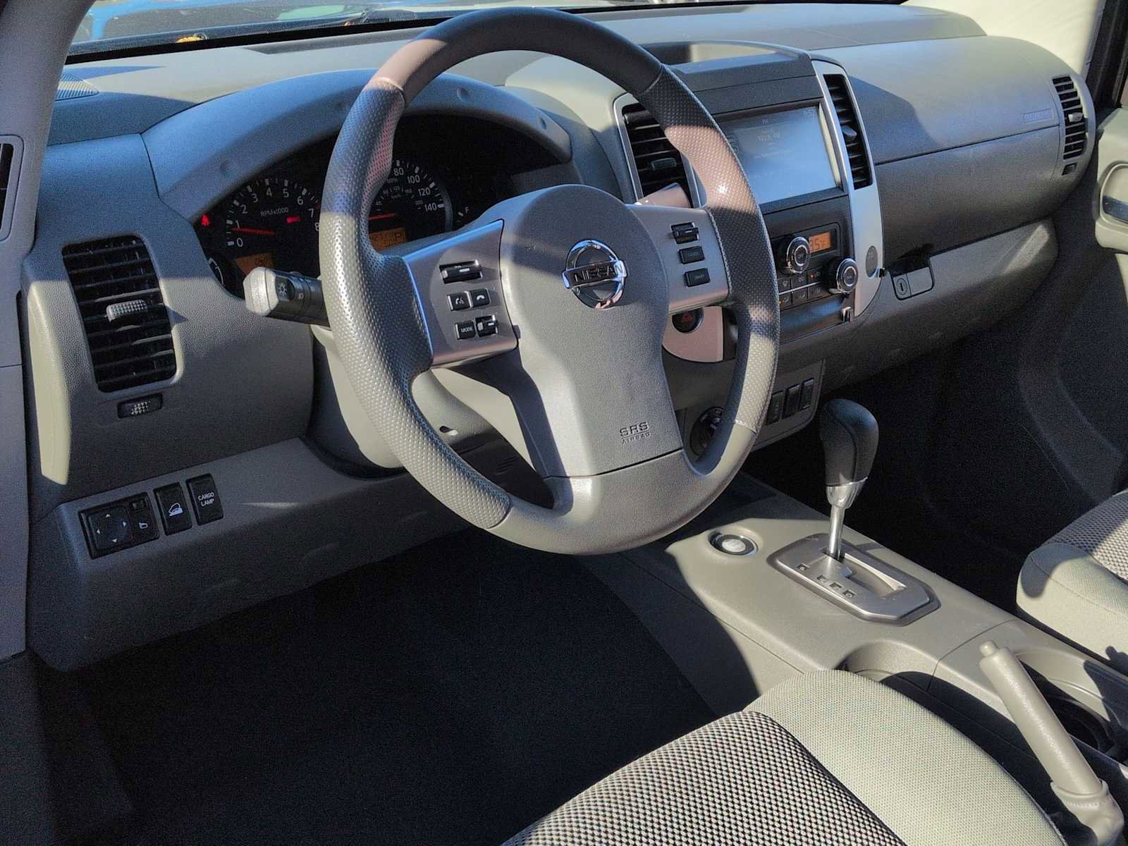 Used 2021 Nissan Frontier SV w/ Midnight Edition Floor Mats image 16