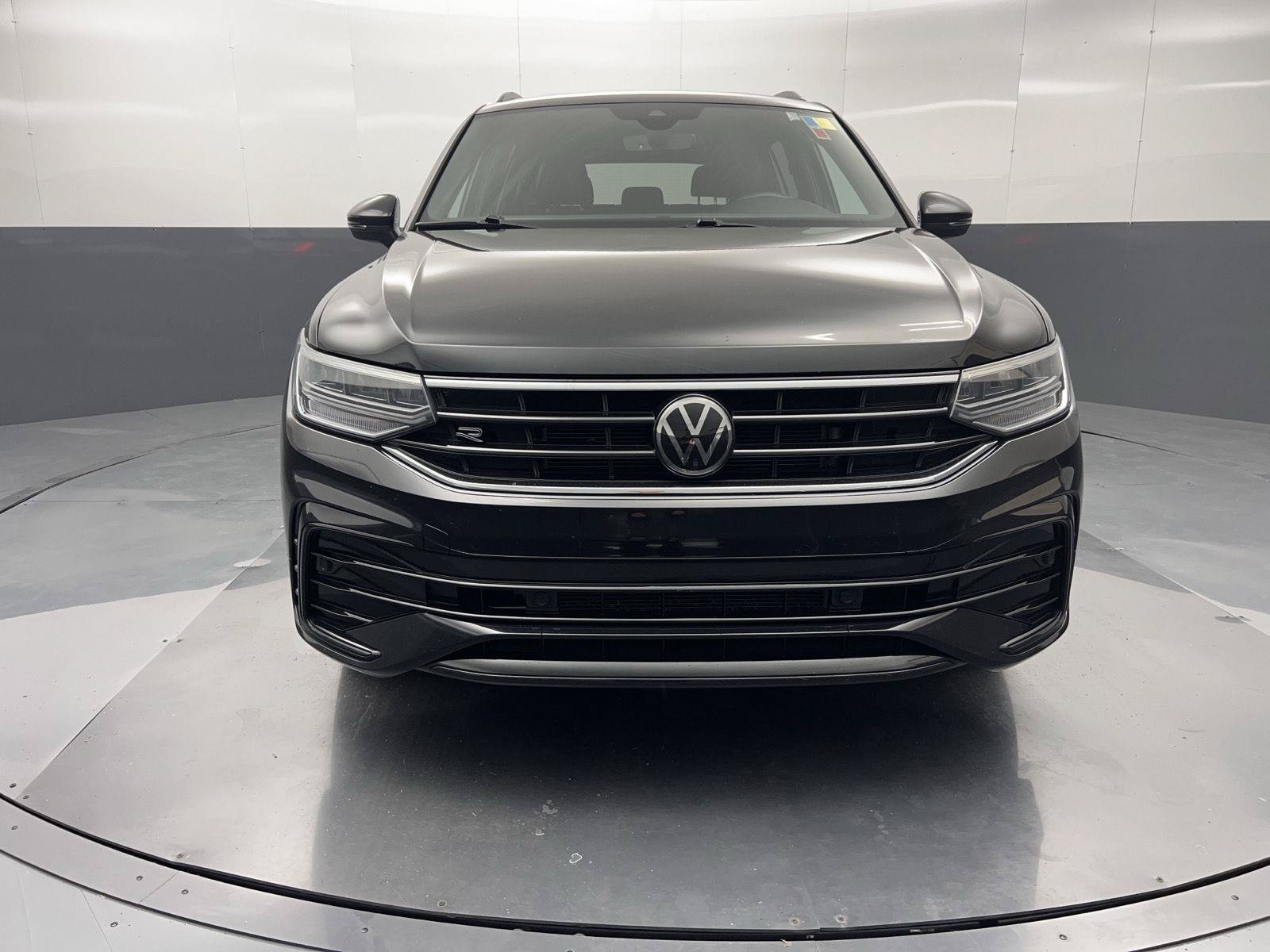 Used 2022 Volkswagen Tiguan SE R-Line FWD image 29