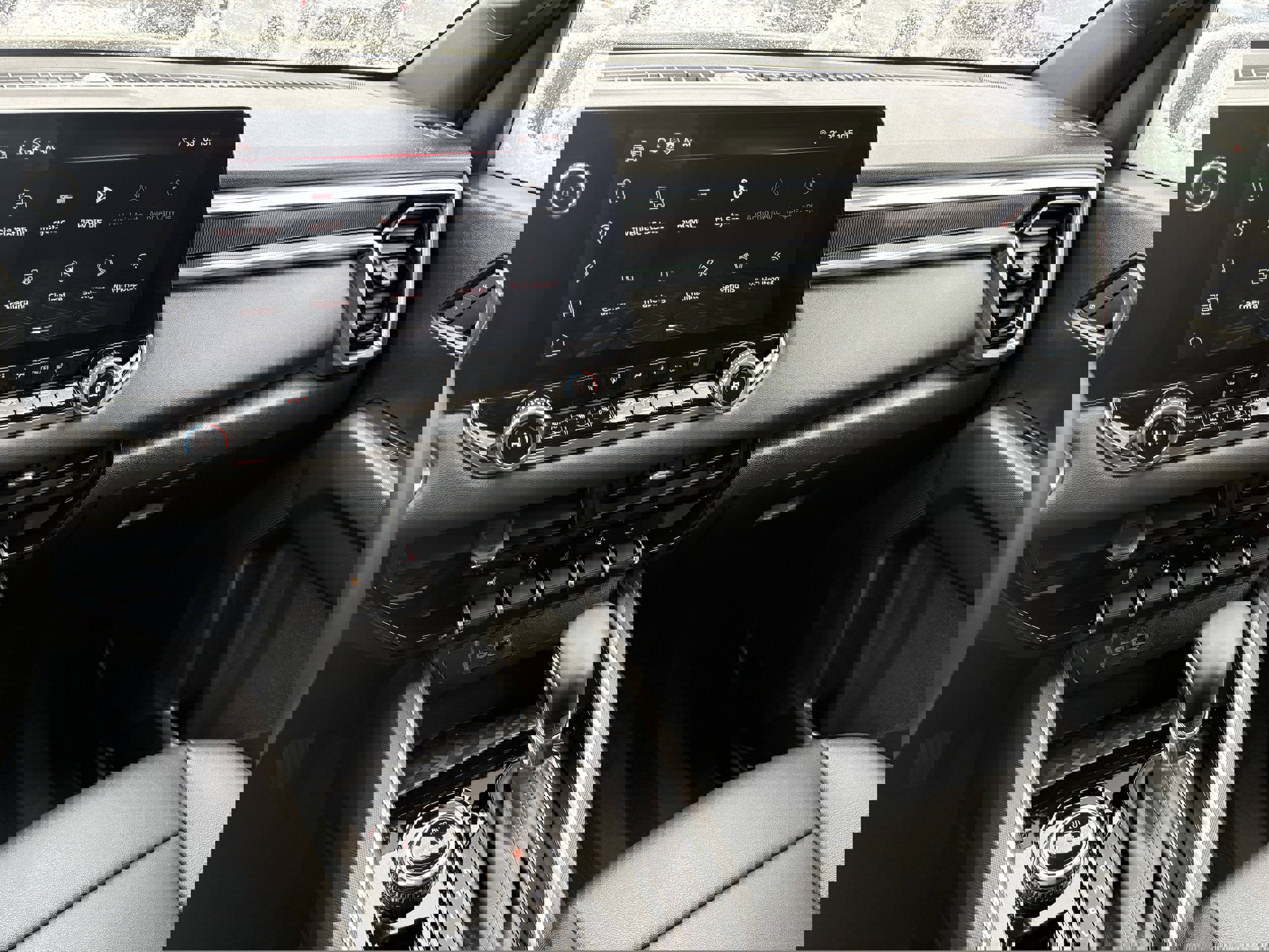 Used 2026 GMC Canyon Elevation w/ Convenience Package image 9