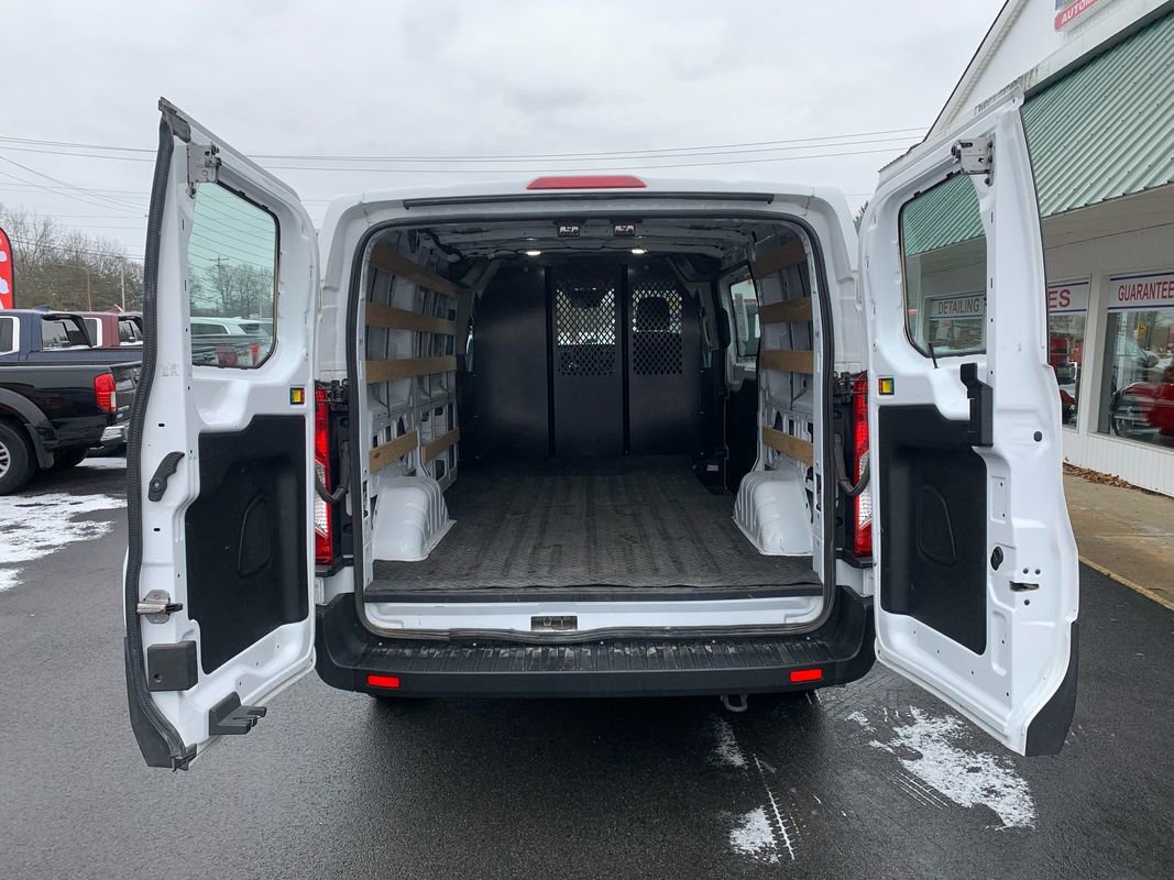 Used 2023 Ford Transit 250 Low Roof AWD w/ Exterior Upgrade Package image 6