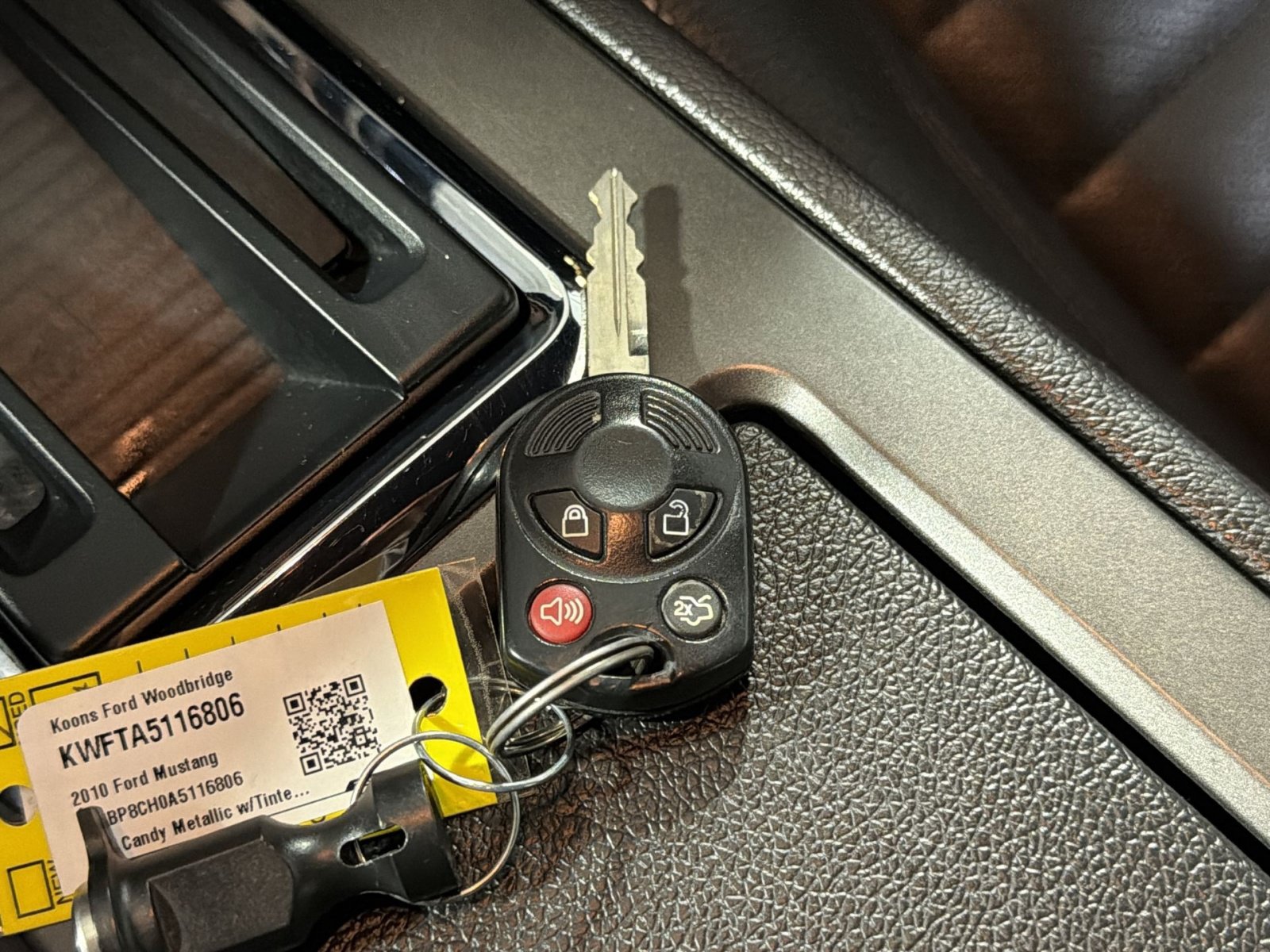 Used 2010 Ford Mustang GT RWD image 31