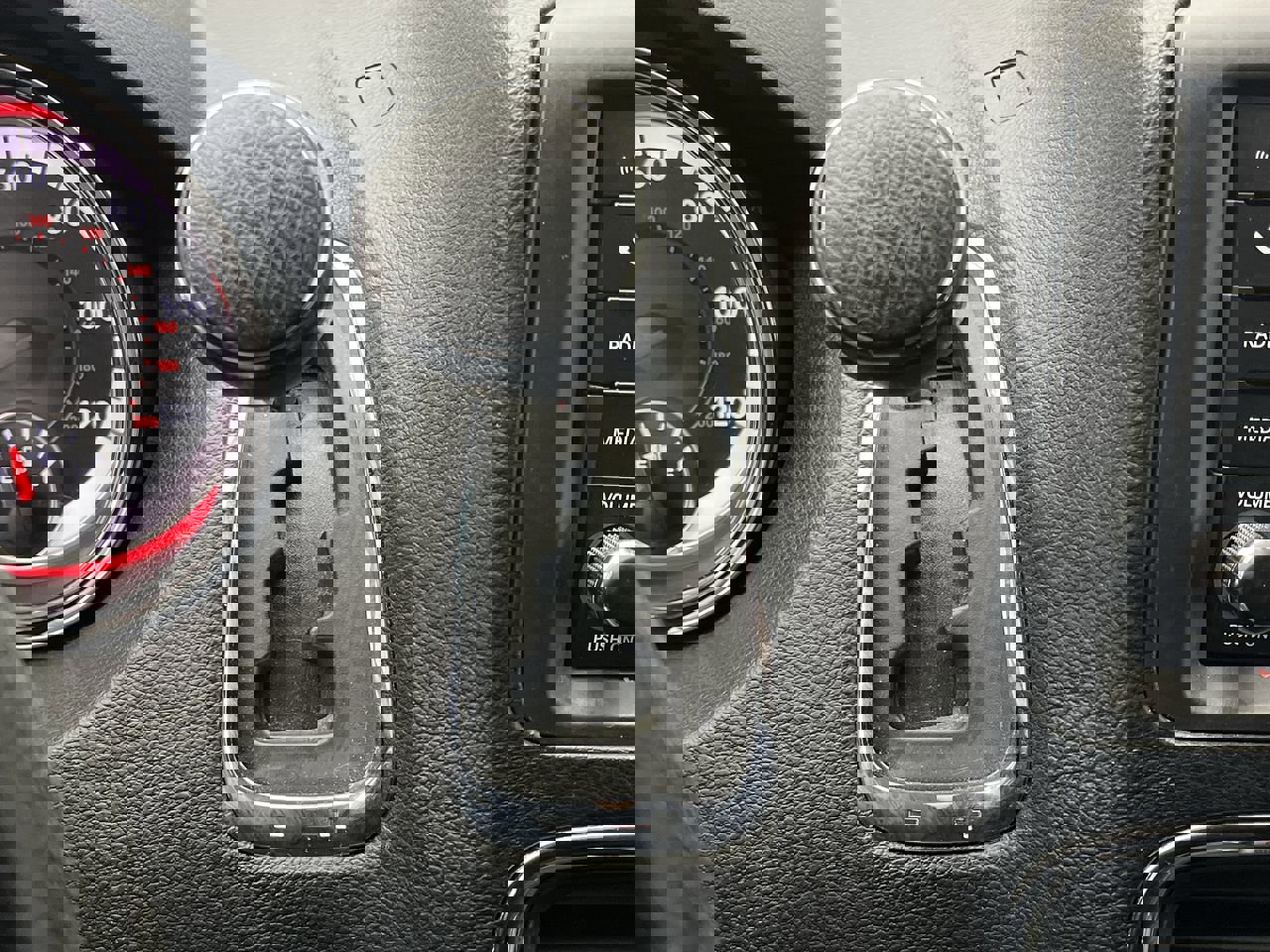 Used 2018 Dodge Grand Caravan SE image 19