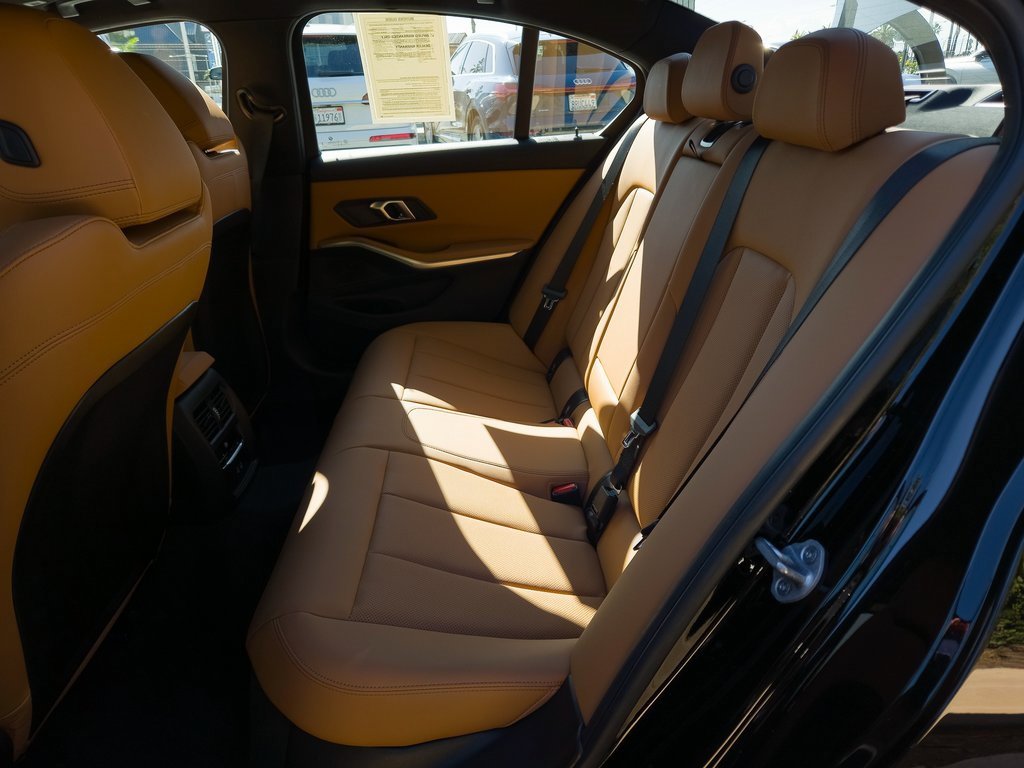 Used 2025 BMW 330i Sedan w/ Parking Assistance Package image 21