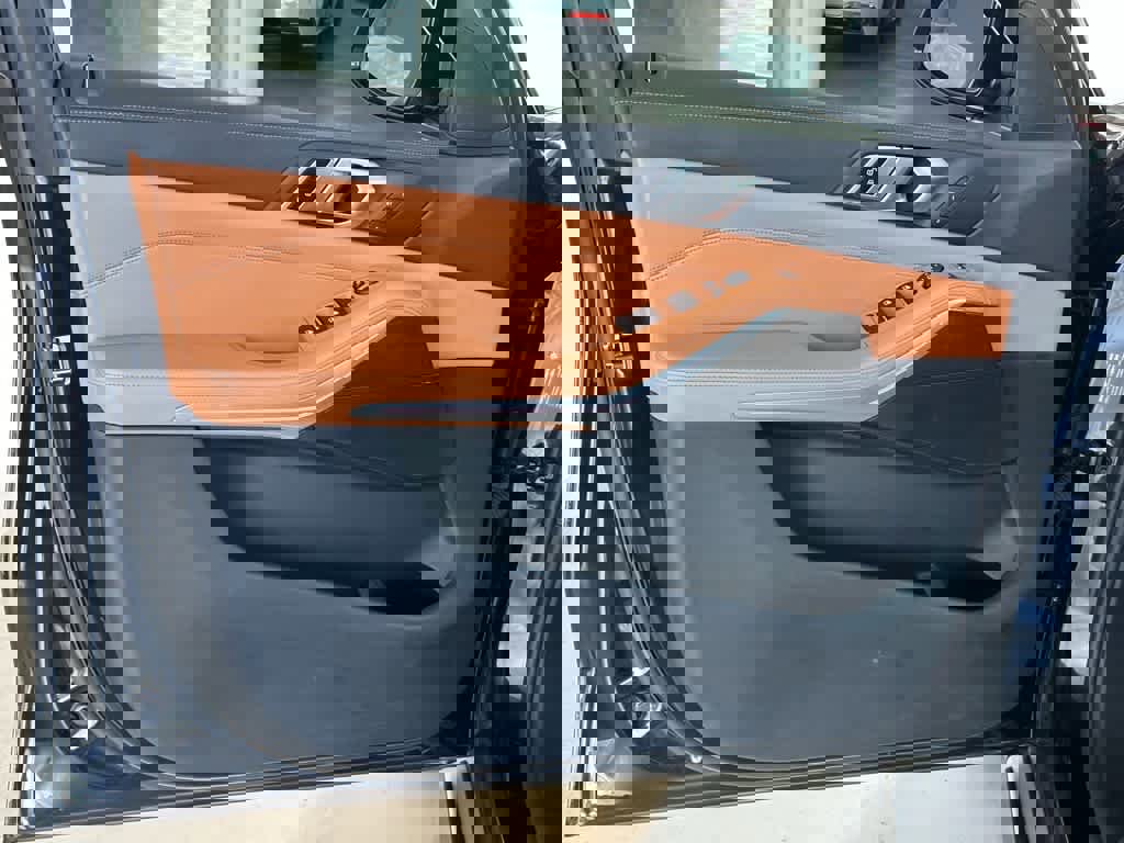 Used 2022 BMW X5 xDrive40i w/ Premium Package image 10