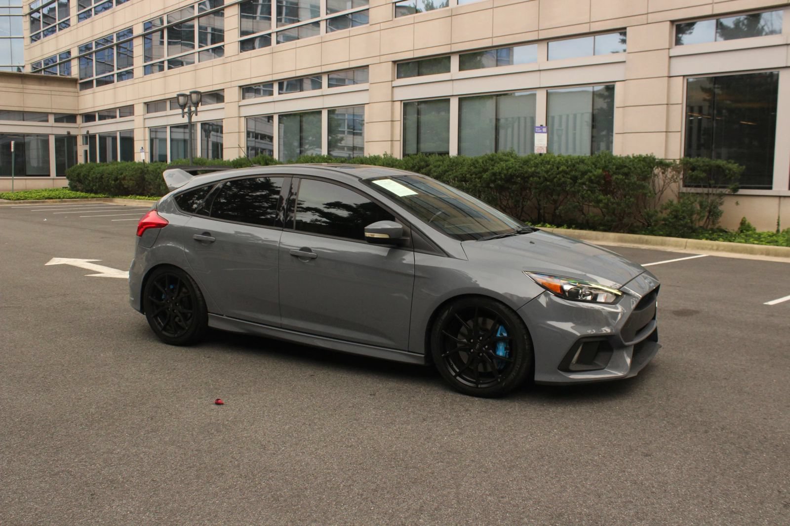 Used 2017 Ford Focus RS AWD/4WD image 2
