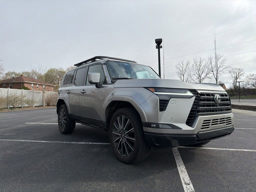 Used 2024 Lexus GX 550 w/ Cold Area Package image 4