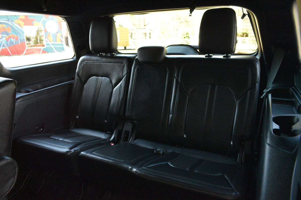 Used 2020 Ford Expedition Limited w/ Equipment Group 302A image 9