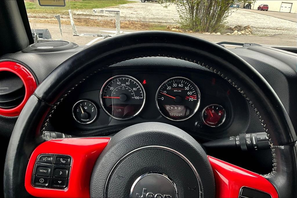 Used 2017 Jeep Wrangler Unlimited Rubicon image 13