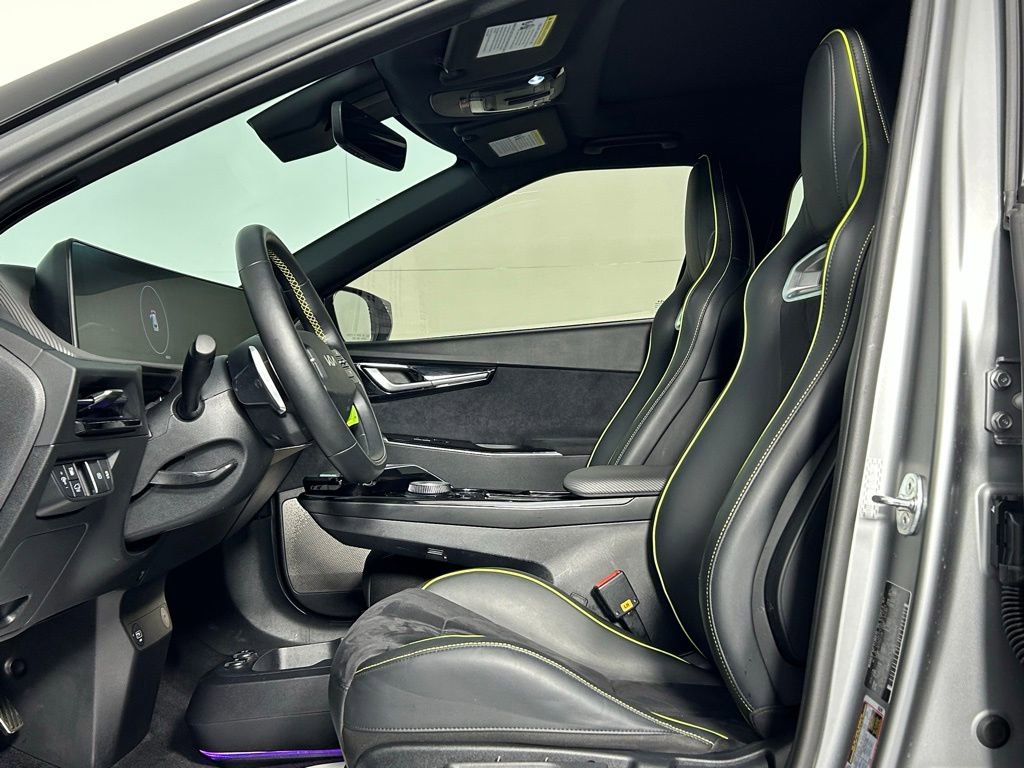 Used 2023 Kia EV6 GT image 32
