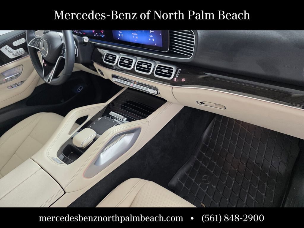 Used 2025 Mercedes-Benz GLE 350 4MATIC image 32
