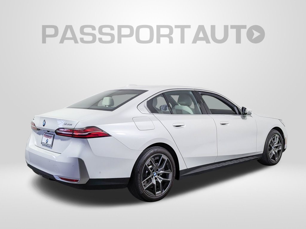 Used 2026 BMW 530i xDrive AWD/4WD image 7