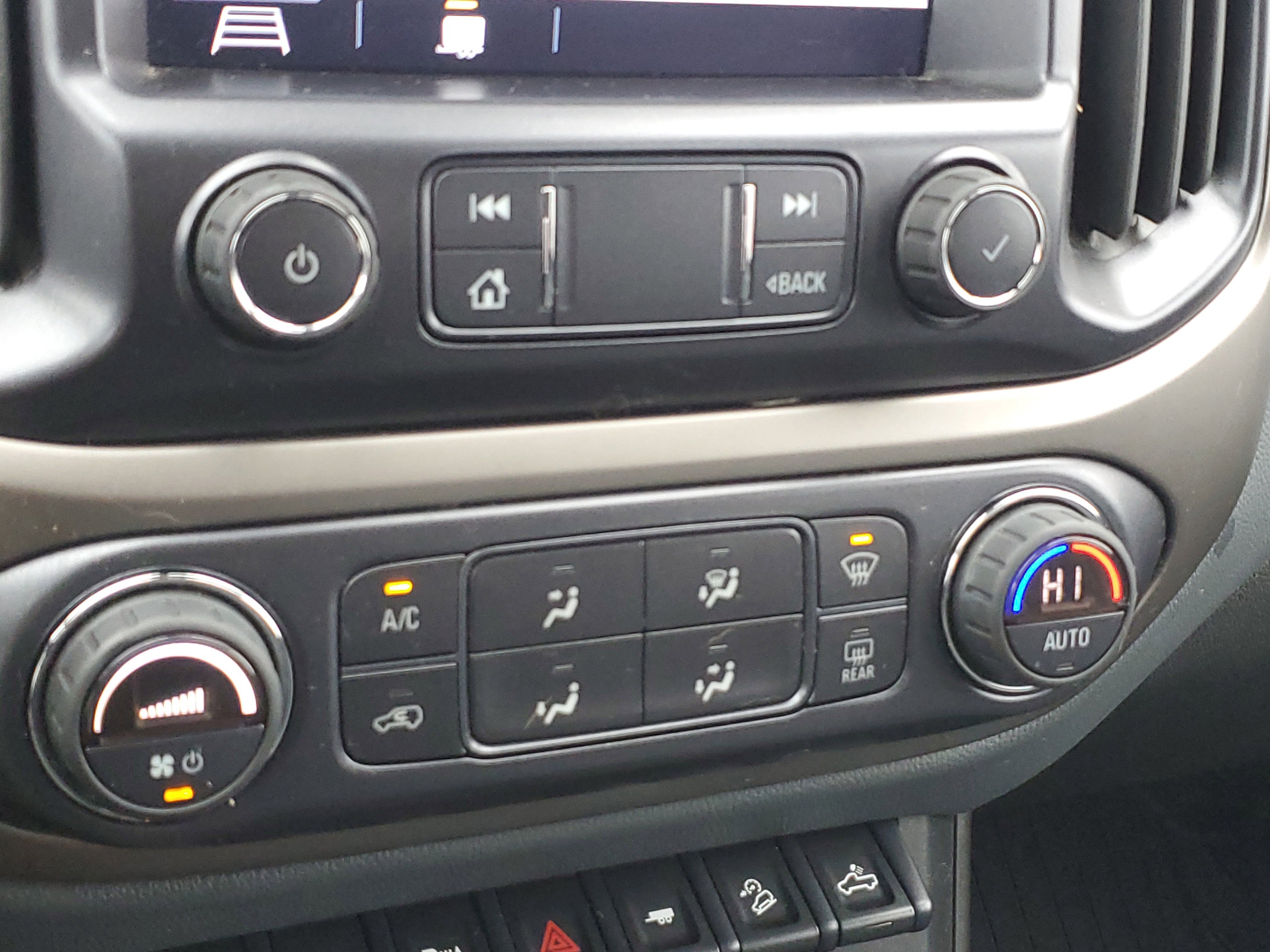 Used 2021 Chevrolet Colorado Z71 w/ Safety Package image 28