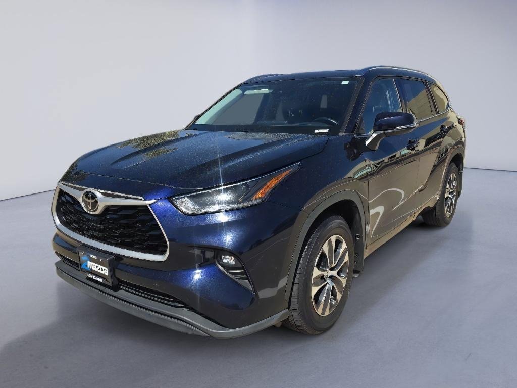Used 2021 Toyota Highlander XLE