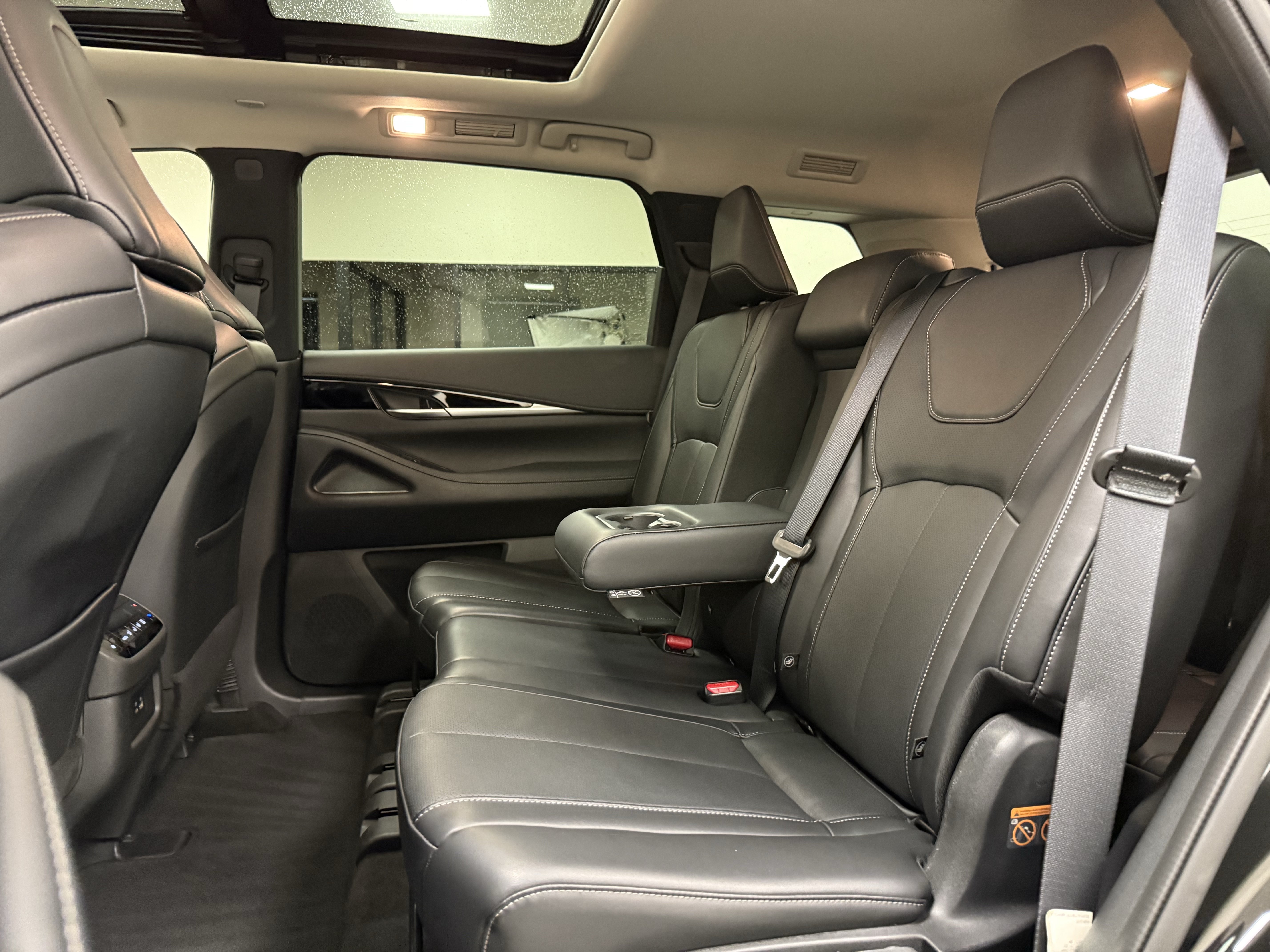 Certified 2025 INFINITI QX60 Pure AWD/4WD image 16