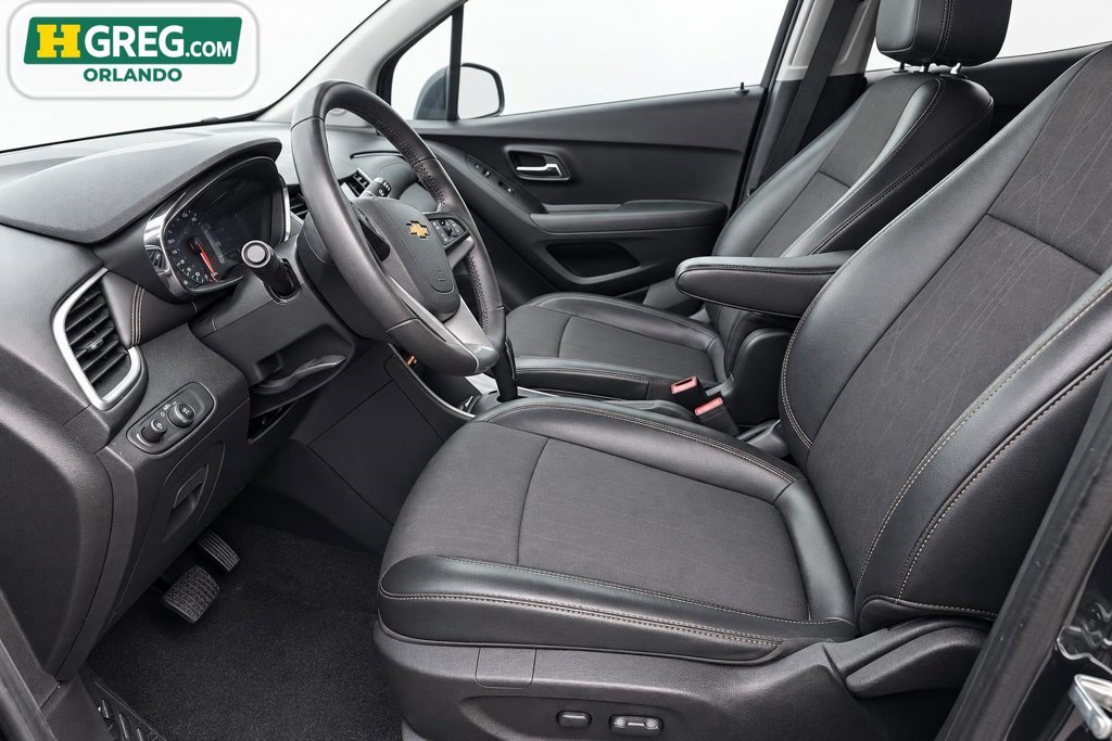 Used 2017 Chevrolet Trax LT w/ LT Convenience Package FWD image 10