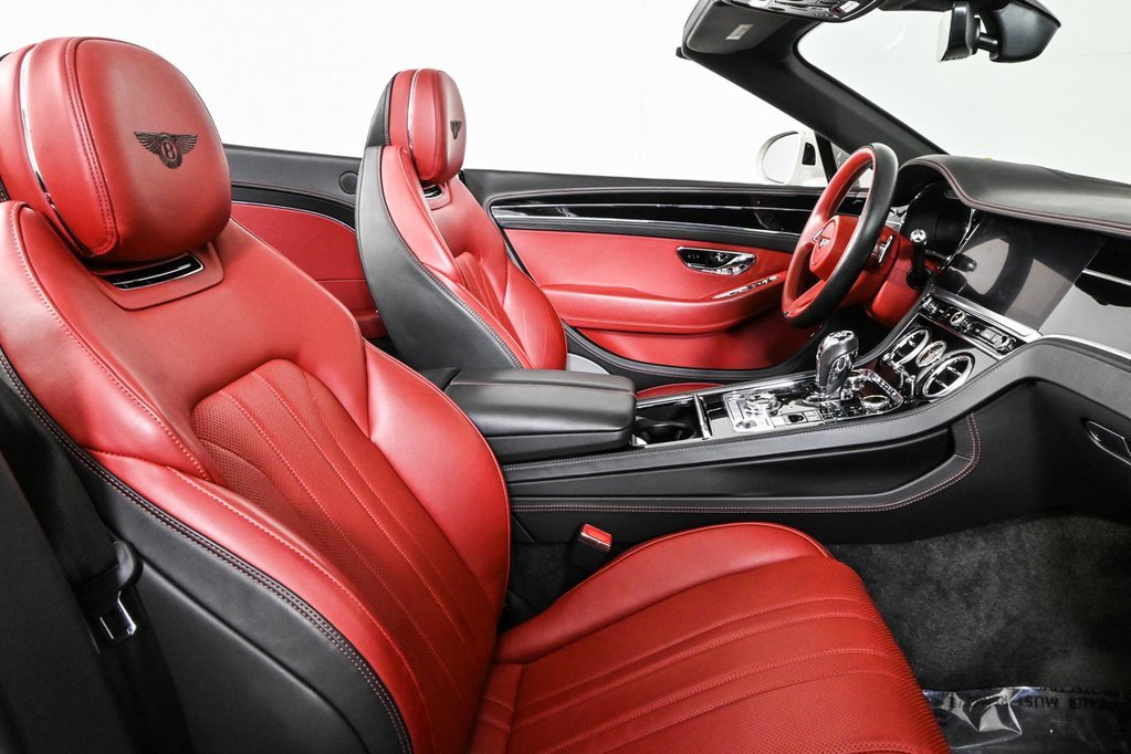 Used 2021 Bentley Continental GT image 28