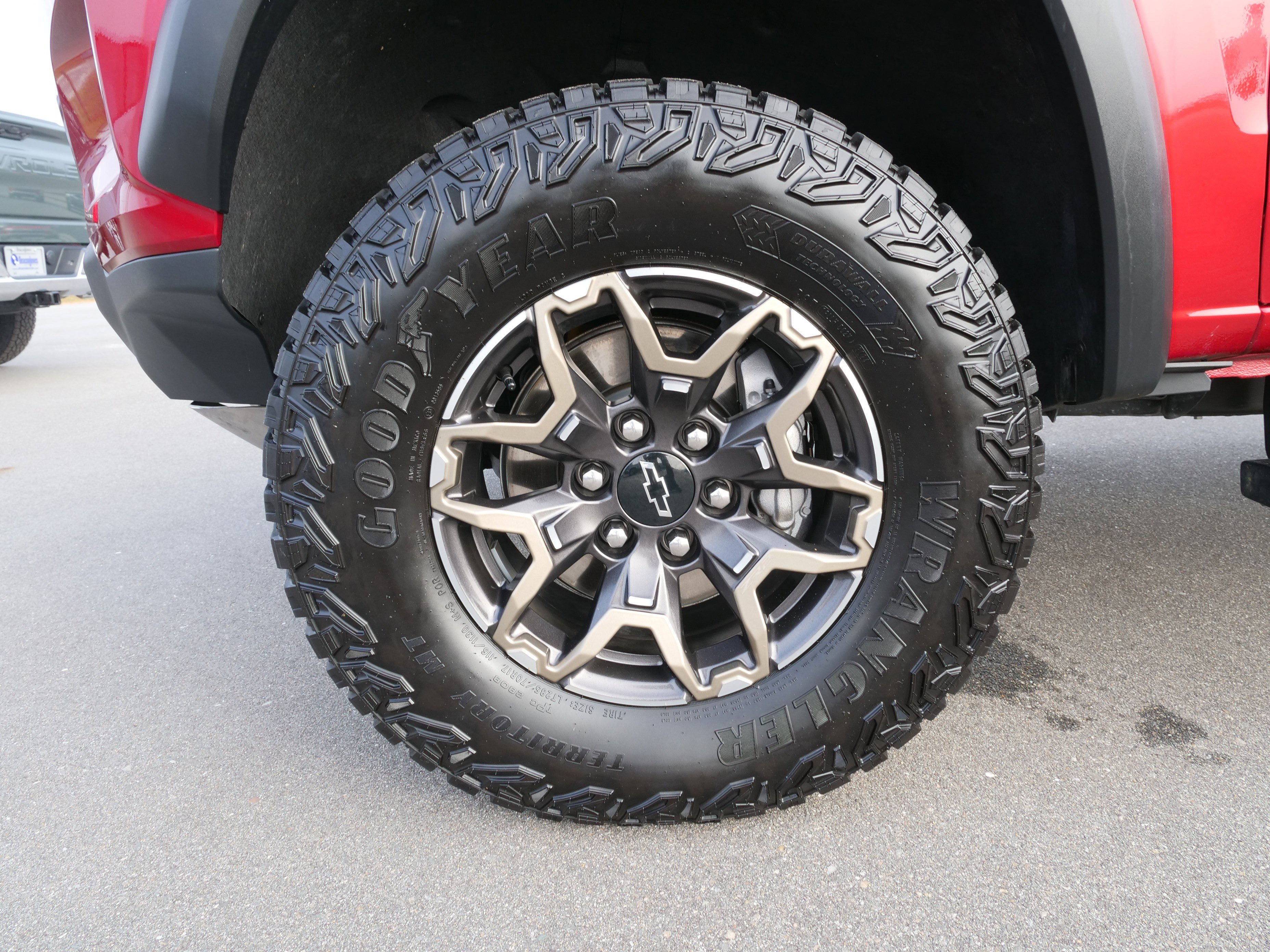 Used 2024 Chevrolet Colorado ZR2 w/ Technology Package image 14