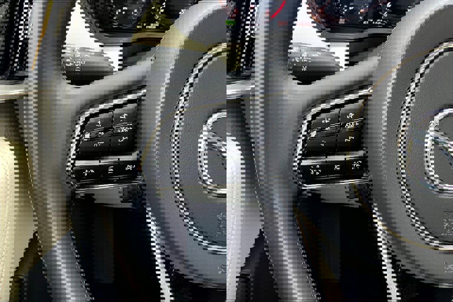 Certified 2025 MAZDA CX-90 3.3 Turbo S w/ Premium Package image 24