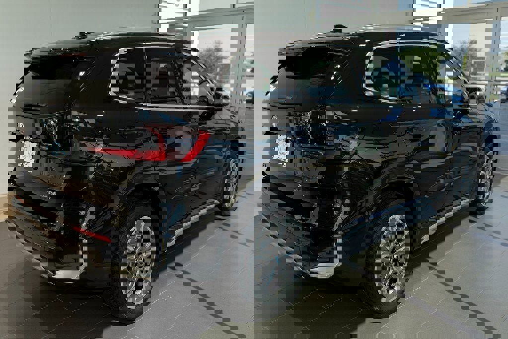 Used 2025 BMW X1 xDrive28i w/ Technology Package image 5